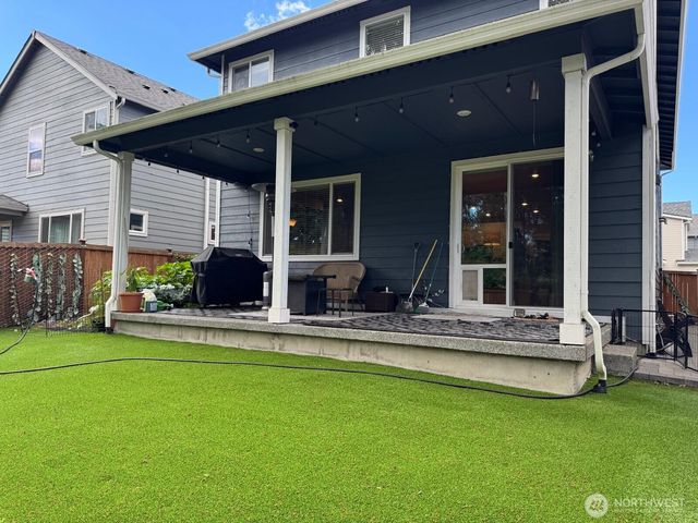 927 Vine Maple Street SE, Lacey, WA 98503