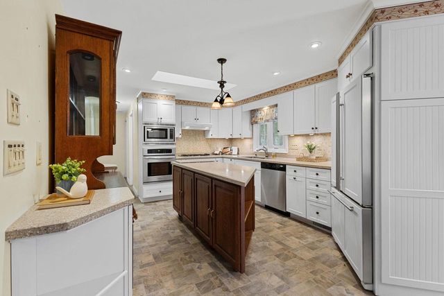 4666 ULMAN STREET, Oshkosh, WI 54904