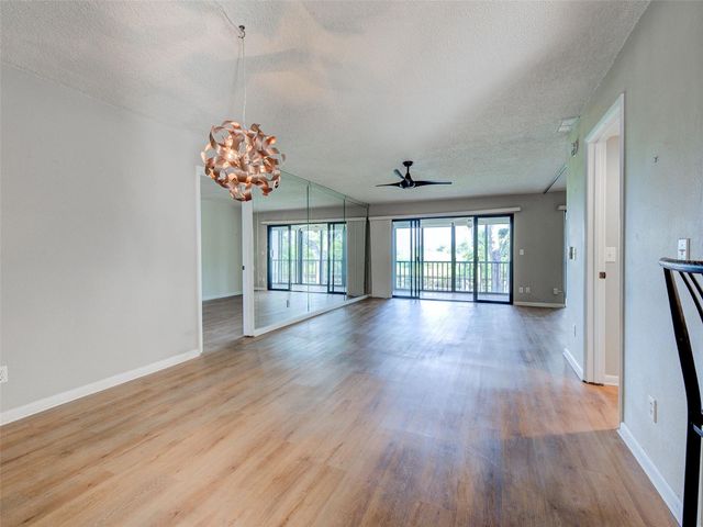 1036 BIRD BAY WAY 281, Venice, FL 34285