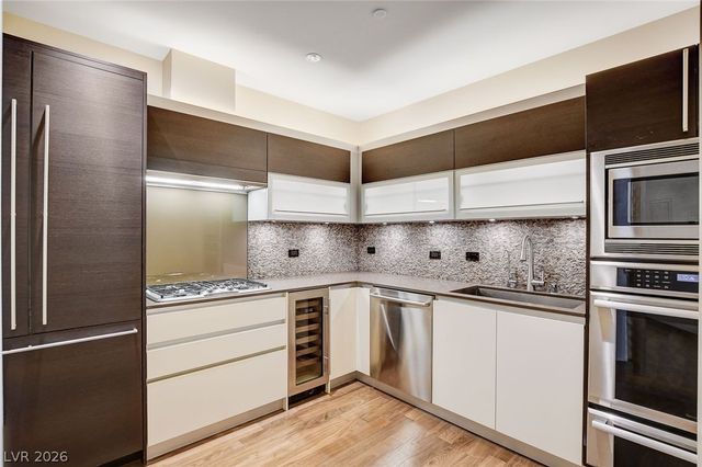 3750 South Las Vegas Boulevard 2707, Las Vegas, NV 89158
