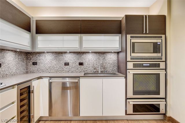 3750 South Las Vegas Boulevard 2707, Las Vegas, NV 89158