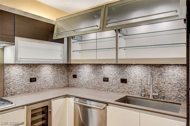 3750 South Las Vegas Boulevard 2707, Las Vegas, NV 89158