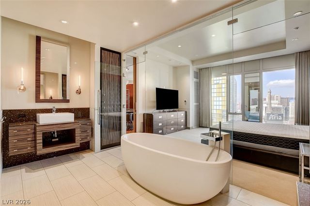 3750 South Las Vegas Boulevard 2707, Las Vegas, NV 89158