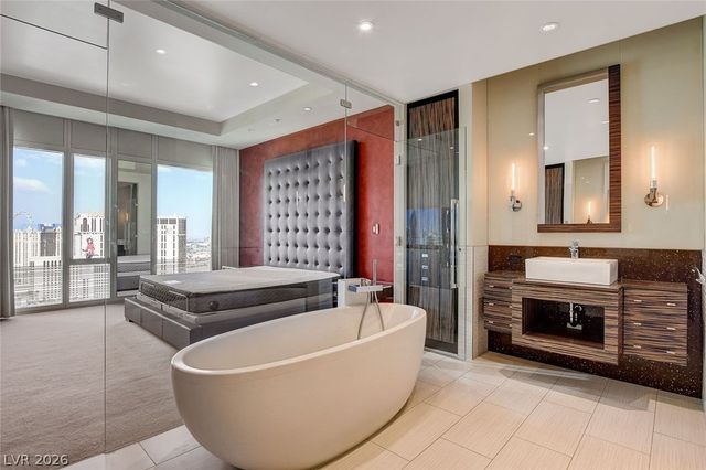 3750 South Las Vegas Boulevard 2707, Las Vegas, NV 89158