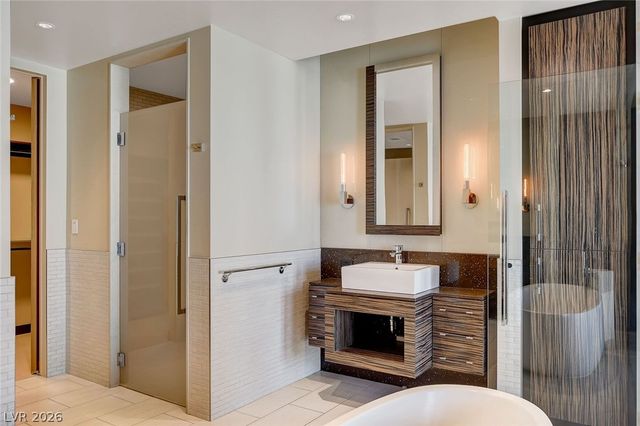 3750 South Las Vegas Boulevard 2707, Las Vegas, NV 89158