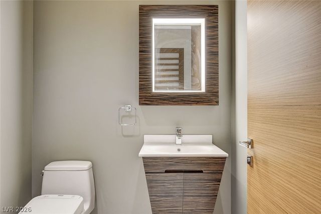 3750 South Las Vegas Boulevard 2707, Las Vegas, NV 89158