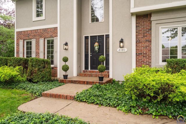 2101 Riviera DR, Lawrence, KS 66047