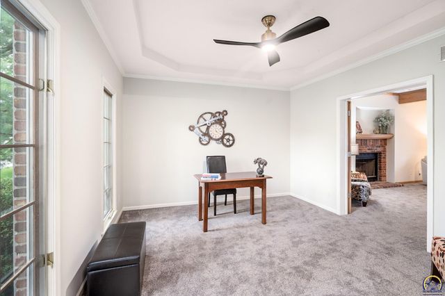 2101 Riviera DR, Lawrence, KS 66047