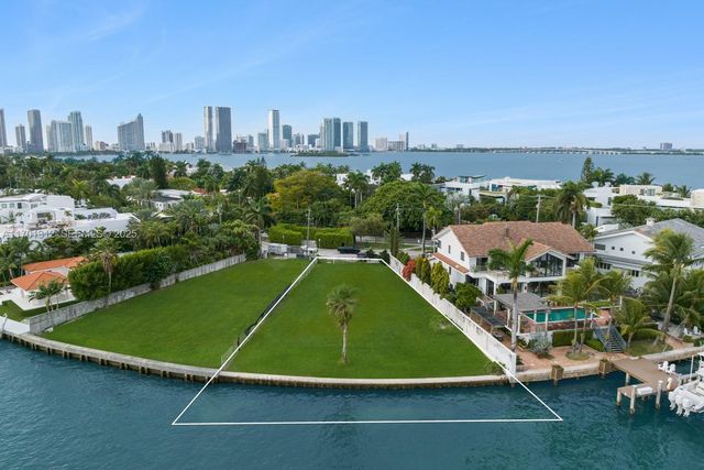 1386 S Venetian Way, Miami, FL 33139