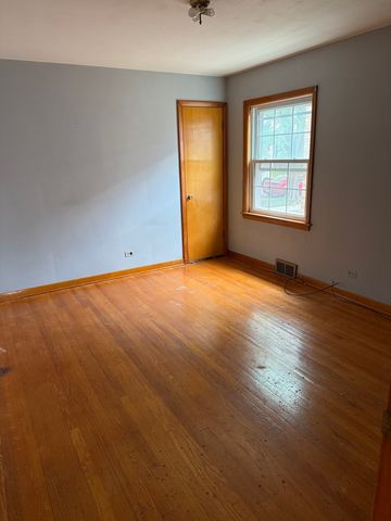 7230 S Avers Avenue, Chicago, IL 60629