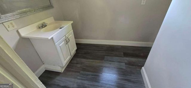 8 Spruce Street, Porterdale, GA 30014