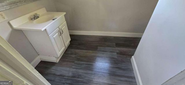 8 Spruce Street, Porterdale, GA 30014