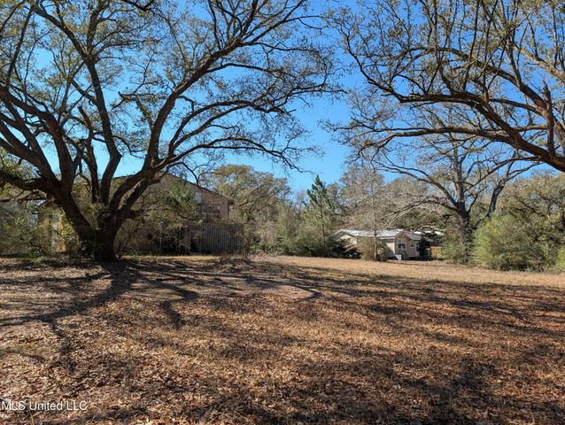 12174 Vidalia Road, Pass Christian, MS 39571