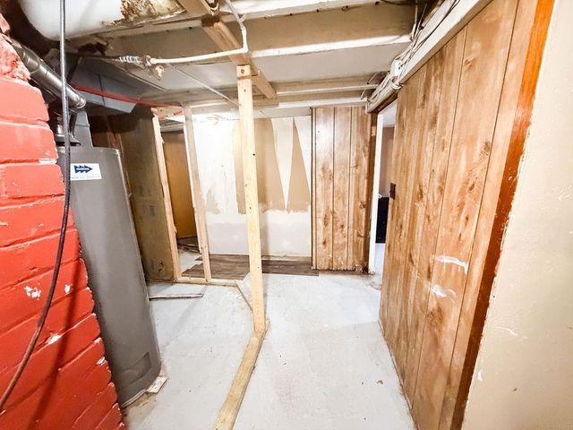 226 Campbell Avenue, Waterloo, IA 50701