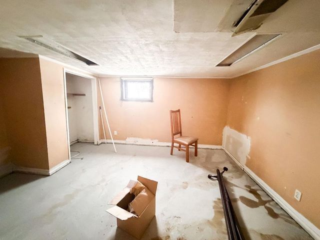 226 Campbell Avenue, Waterloo, IA 50701