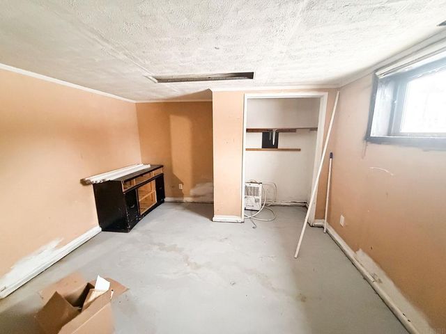 226 Campbell Avenue, Waterloo, IA 50701