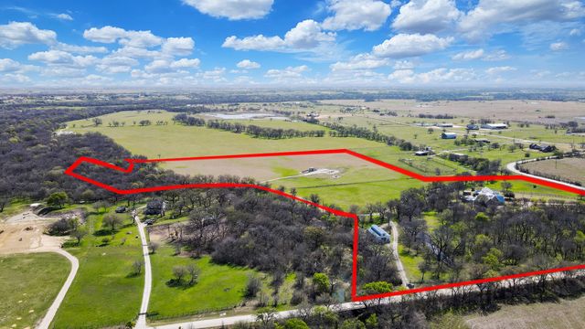 8970 Burnett Road, Justin, TX 76247