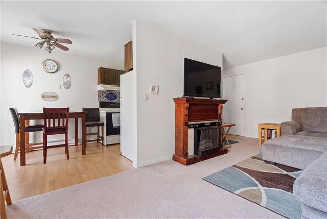 43 Bullocks Point Avenue 8B, East Providence, RI 02915