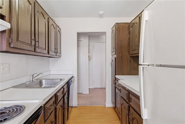 43 Bullocks Point Avenue 8B, East Providence, RI 02915