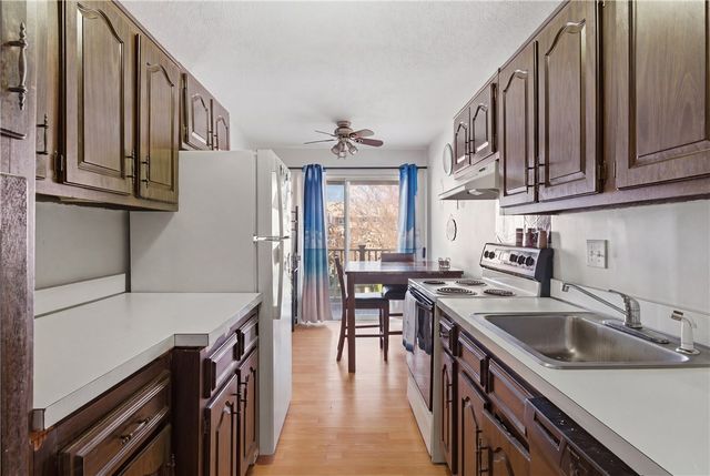 43 Bullocks Point Avenue 8B, East Providence, RI 02915