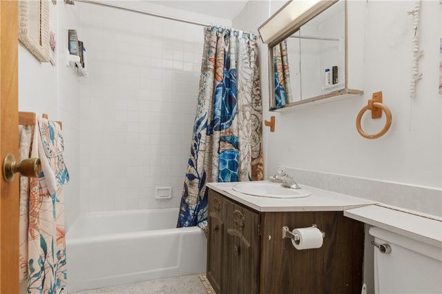 43 Bullocks Point Avenue 8B, East Providence, RI 02915