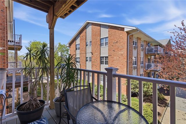 43 Bullocks Point Avenue 8B, East Providence, RI 02915