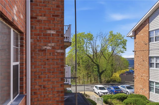 43 Bullocks Point Avenue 8B, East Providence, RI 02915