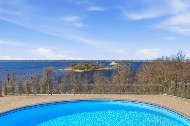 43 Bullocks Point Avenue 8B, East Providence, RI 02915