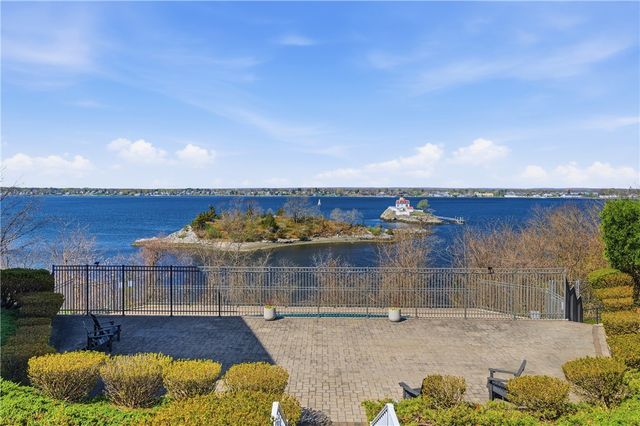 43 Bullocks Point Avenue 8B, East Providence, RI 02915