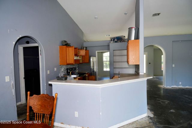 514 Hobart Avenue NW, Palm Bay, FL 32907