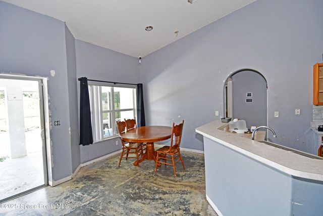 514 Hobart Avenue NW, Palm Bay, FL 32907