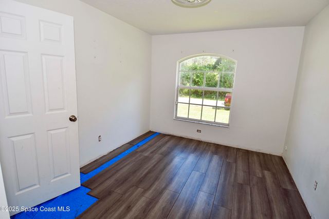 514 Hobart Avenue NW, Palm Bay, FL 32907