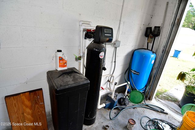 514 Hobart Avenue NW, Palm Bay, FL 32907