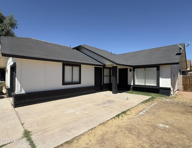 5725 N 68th Avenue, Glendale, AZ 85303