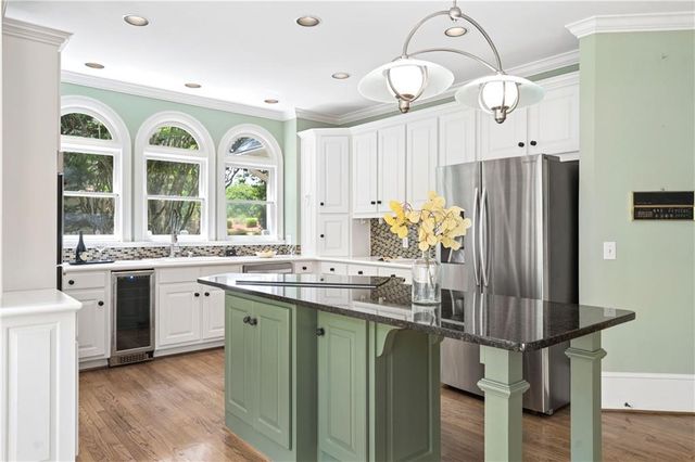 290 Chason Wood Way, Roswell, GA 30076