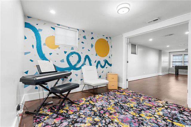 1320 E 29th Street, Kansas City, MO 64109