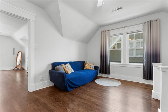 1320 E 29th Street, Kansas City, MO 64109