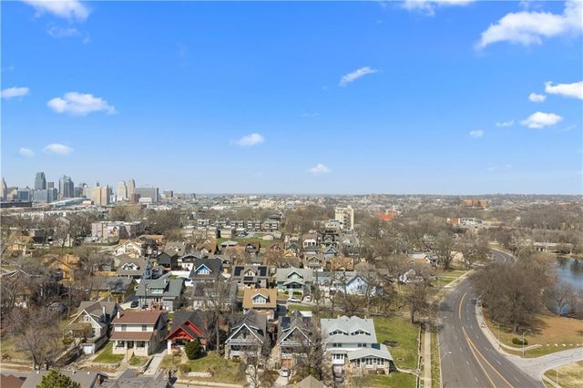 1320 E 29th Street, Kansas City, MO 64109