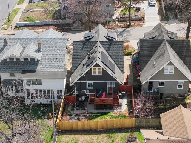 1320 E 29th Street, Kansas City, MO 64109