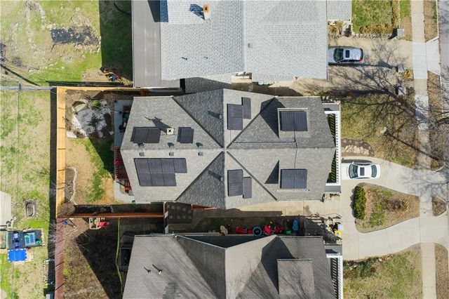 1320 E 29th Street, Kansas City, MO 64109