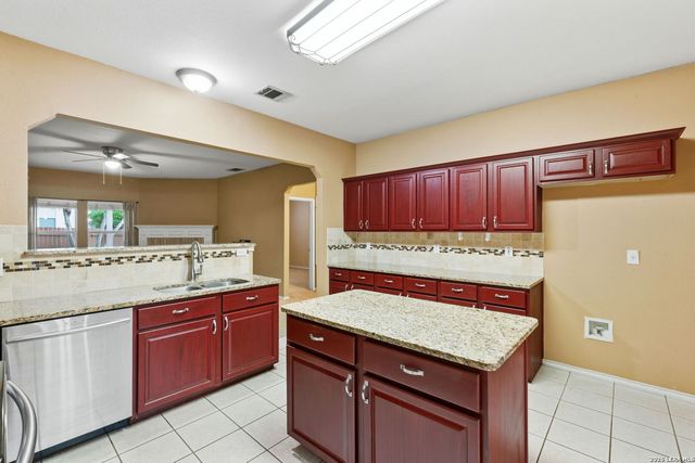 1902 Sunderidge, San Antonio, TX 78260