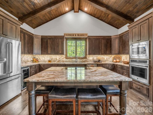 189 Tatanka Trail, Lake Lure, NC 28746