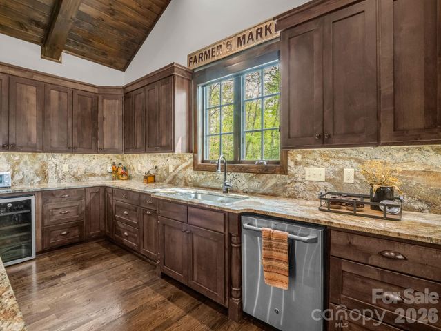 189 Tatanka Trail, Lake Lure, NC 28746