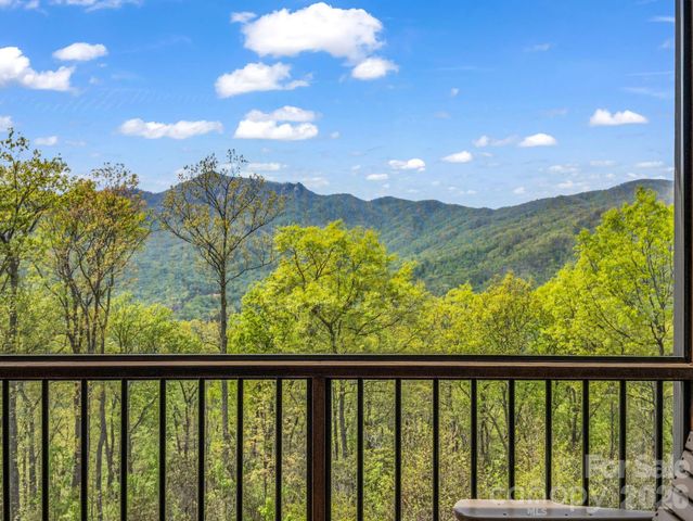 189 Tatanka Trail, Lake Lure, NC 28746