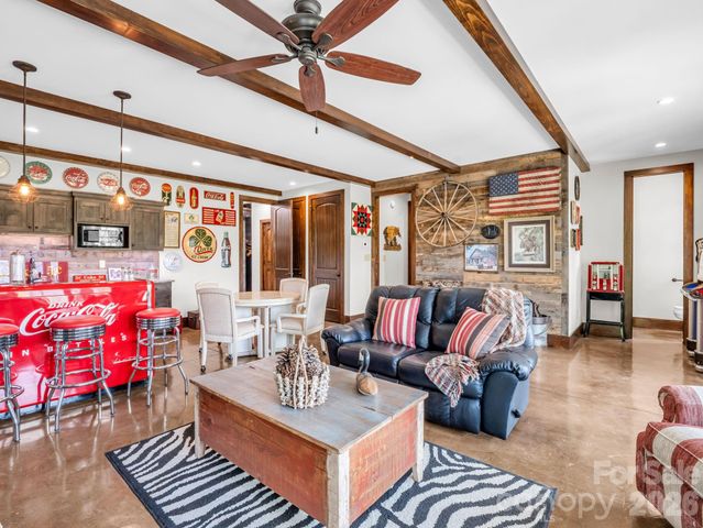 189 Tatanka Trail, Lake Lure, NC 28746