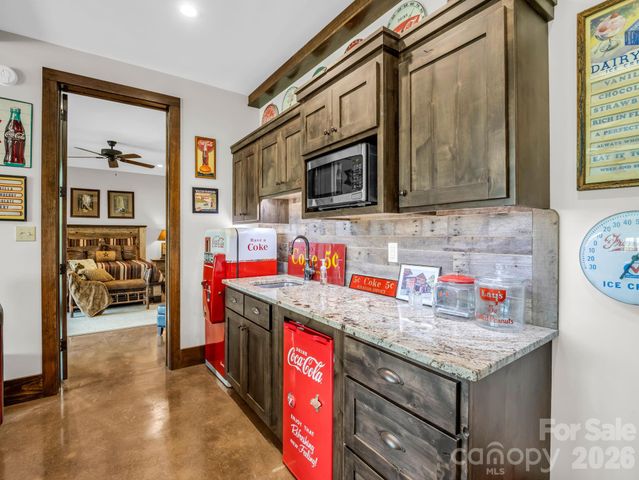 189 Tatanka Trail, Lake Lure, NC 28746