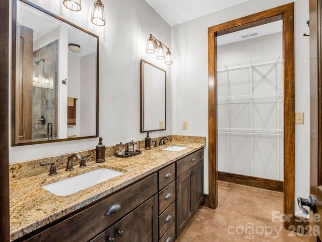 189 Tatanka Trail, Lake Lure, NC 28746