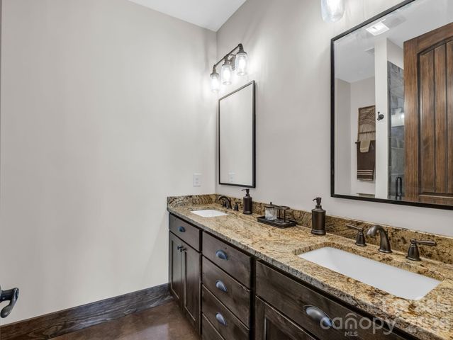 189 Tatanka Trail, Lake Lure, NC 28746
