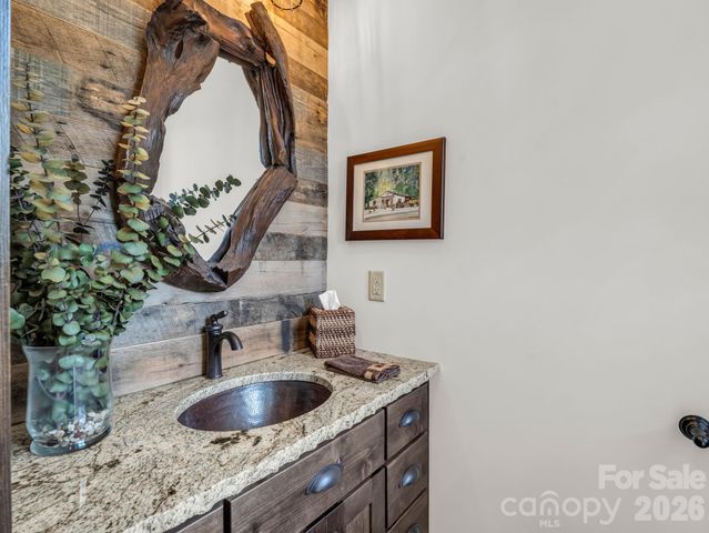 189 Tatanka Trail, Lake Lure, NC 28746