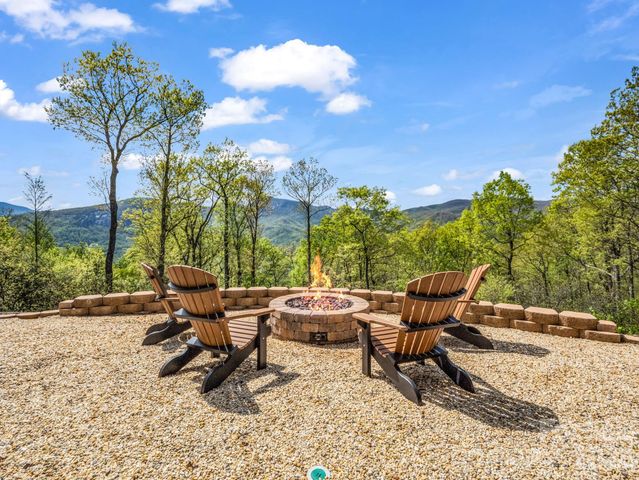 189 Tatanka Trail, Lake Lure, NC 28746